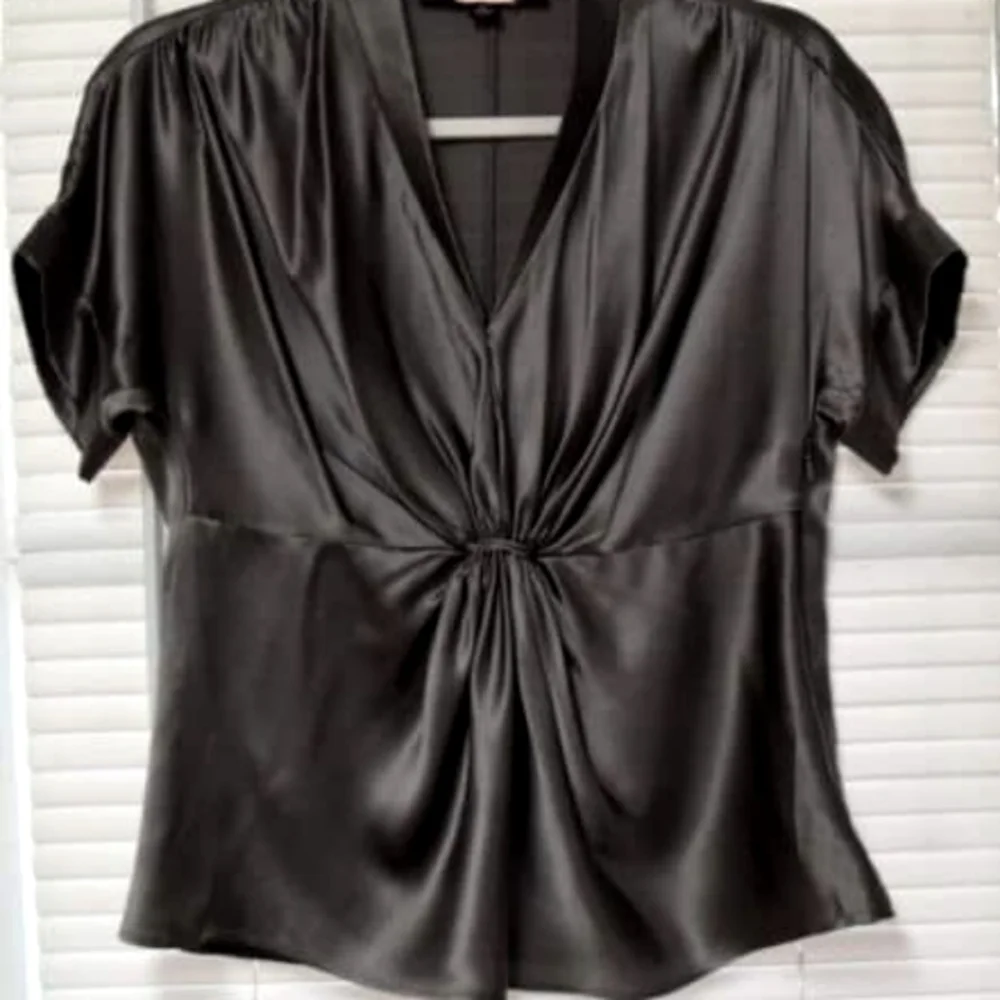 Women Silk Blouse - Picture 2 of 6